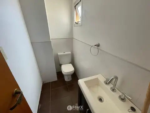 LCF A176 - OFICINA EN ALQUILER - SOBRE COSTANERA