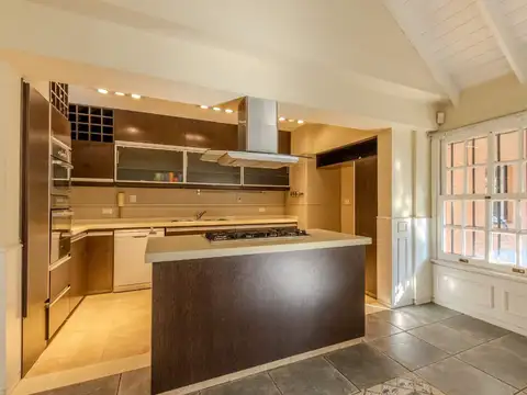 Casa en Venta en Adrogue, USD 450.000