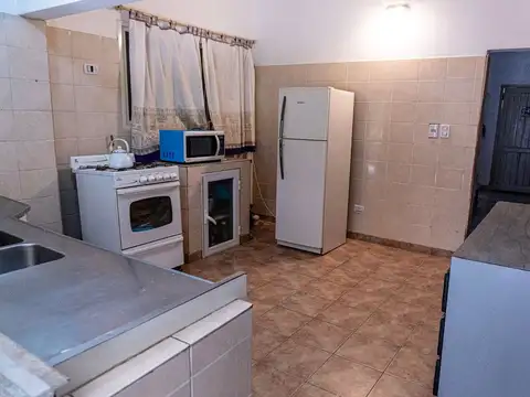 Casa 4 ambientes con 1 baño