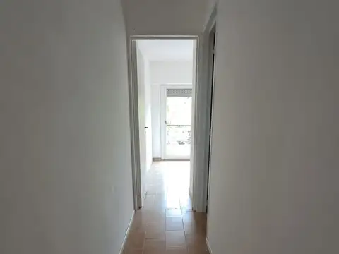 ALQUILER DOS AMBIENTES CON BALCON AL FRENTE RAMOS MEJIA CENTRO