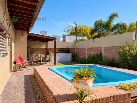 CASA EN VENTA | PILETA | 3 DORMITORIOS | COCHERA