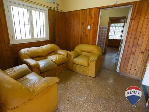 Casa 4 ambientes con 1 baño