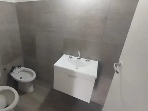 del Rey Inmobiliaria: Moreno 90, 50 m2, reciclado.