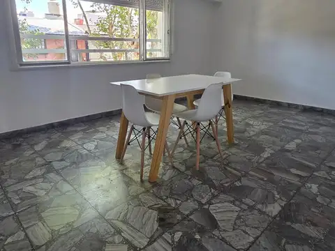 Depto Tipo Casa 3 ambientes con 2 baños