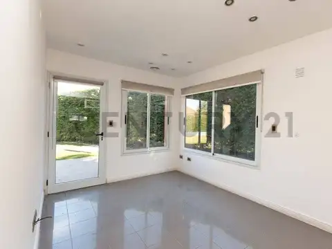 Calle Almafuerte 3900, Piso 0