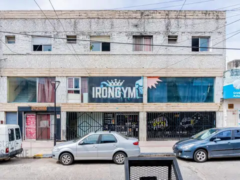 Venta en block Local + 12 departamentos