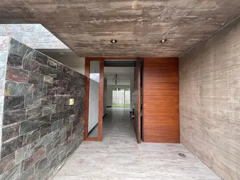 Casa en Alquiler en Lujan De Cuyo, $ 3.300.000