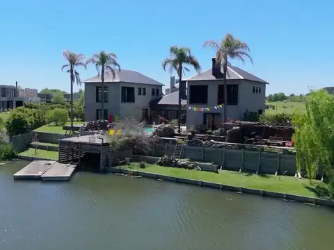 Casa en Venta 7 Ambientes en Pilará