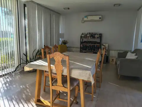 Casa en Venta en Russell, USD 200.000