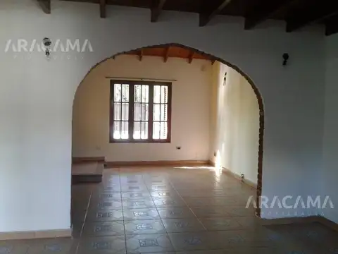 Casa en Venta - Luis Guillon