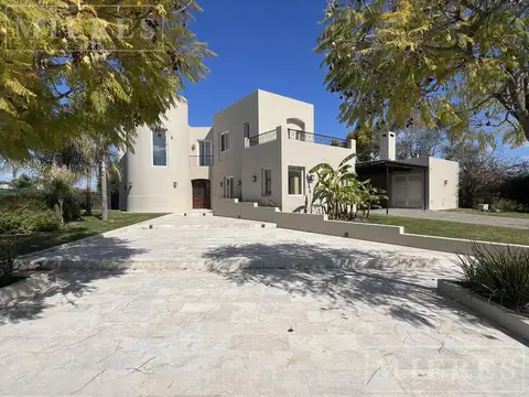 Casa en Alquiler de 4 dormitorios