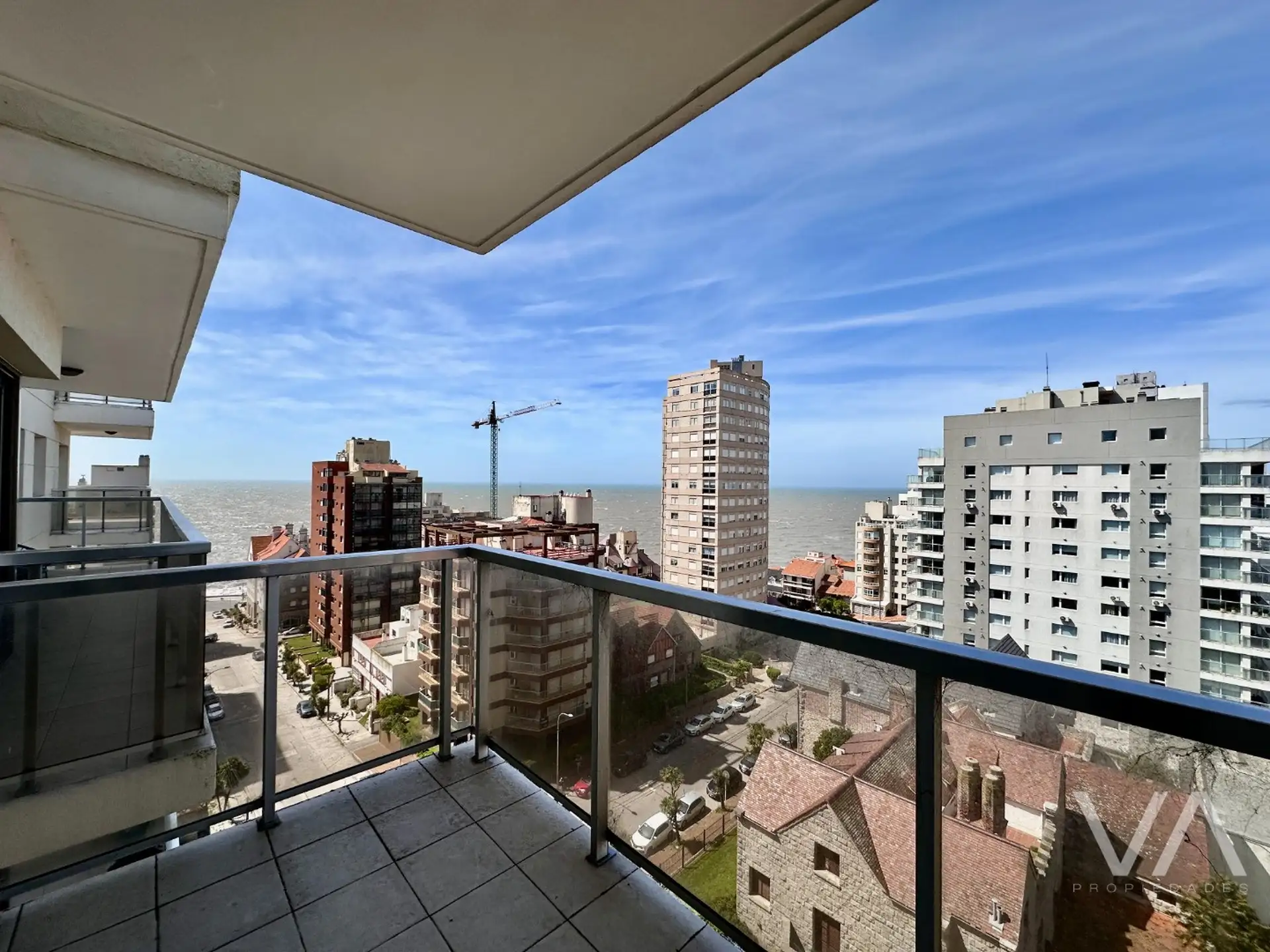 Depto 3 amb a estrenar, 150m² con quincho y balcón — Varese