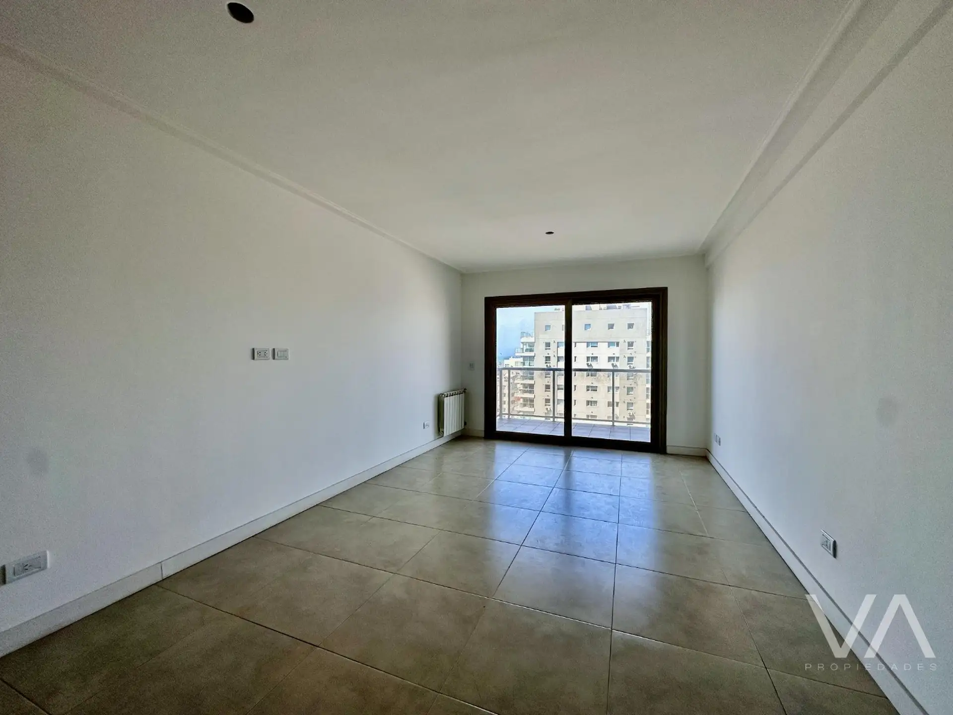 Depto 3 amb a estrenar, 150m² con quincho y balcón — Varese