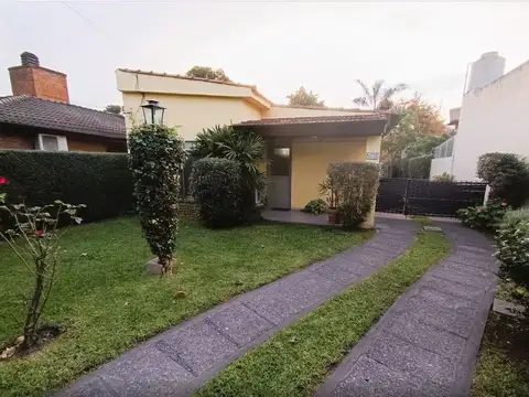 Venta Casa 3 Amb. c/ lote, 325 m2 Parque Leloir, Ituzaingo