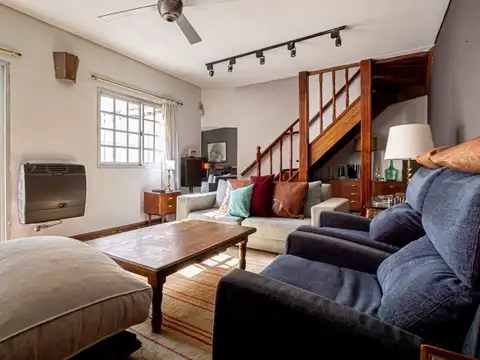 VENTA PH  5 AMBIENTES PATIO Y PARRILLA PATERNAL