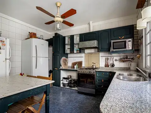 Depto Tipo Casa 5 ambientes con 2 baños