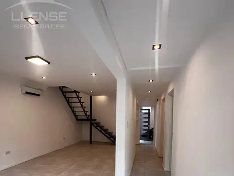 Casa 5 ambientes con 2 baños