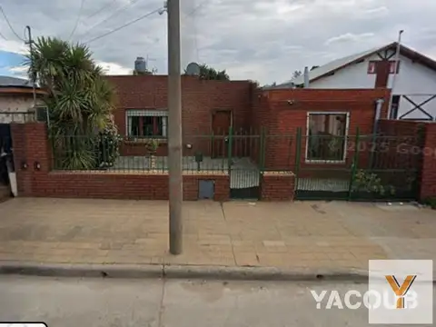 Casa en venta - 2 Dormitorios 1 Baño - Necochea