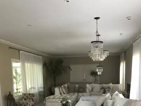 Casa a la venta en Pilar