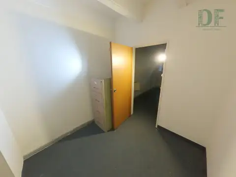 Oficina en Venta con 2 cocheras