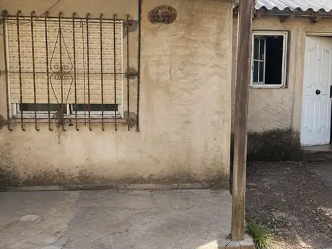 VENTA CASA 4 AMB SOBRE LOTE PROPIO MONTE GRANDE
