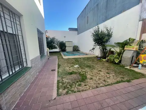 ALQUILER CASA CON PILETA, LOMAS DE ZAMORA