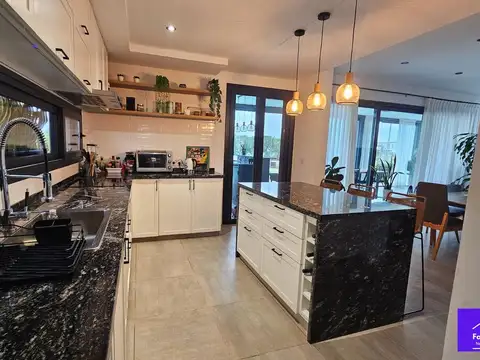 Casa en Venta al Oeste