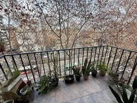 Departamento 5 ambientes con 2 baños