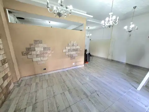 Local en Alquiler en Mataderos, $ 2.500.000