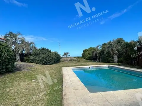 Casa de 5 dormitorios playa brava Punta del Este