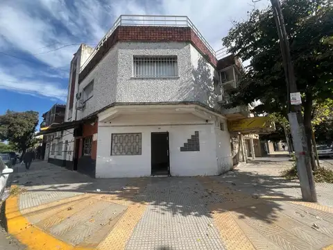 Alquiler local de 25m2 muy transitado en Mataderos  