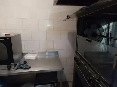 Locales Comerciales en venta - Local - Confitería - 400Mts2 - Floresta