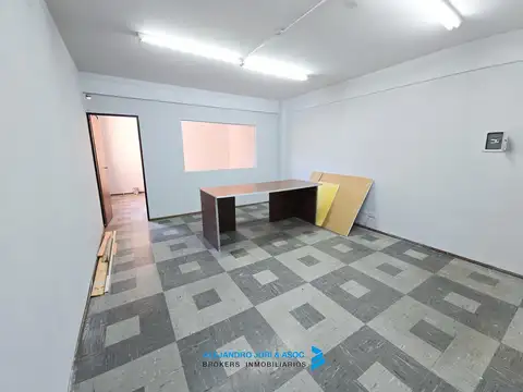 España 991 - Oficina en Venta con Cochera Zona Shopping del Siglo