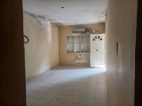 VENTA CASA SAN NICOLAS 2 DORM A REFACCIONAR