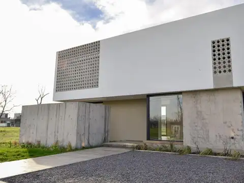 Casa Premium a estrenar en venta-Barrio cerrado Ribera calle 160 e/ 455 y 467  City Bell