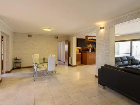 Casa en Venta en Funes, USD 790.000