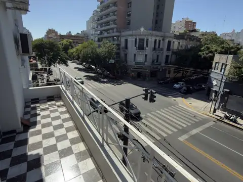 Depto Tipo Casa 4 ambientes con 2 baños