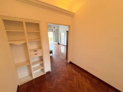 Depto Tipo Casa 4 ambientes con 2 baños