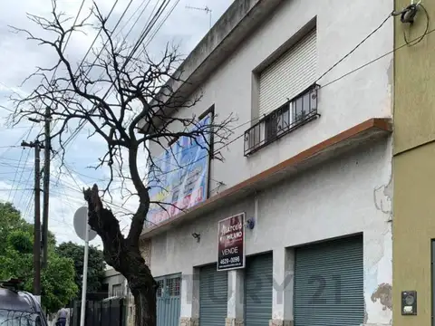 VENTA LOCAL OFICINAS/2 PH ALFRENTE MORON GARAGE TERRAZA Y PATIO APTO CREDITO