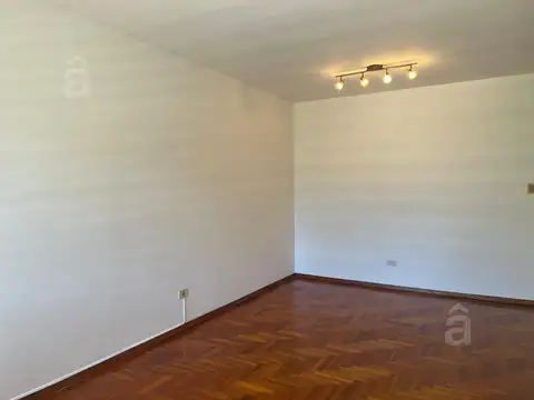 Departamento en Alquiler en Villa Ballester- 3 ambientes Amplio