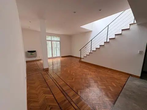 Depto Tipo Casa en Venta de 4 dormitorios