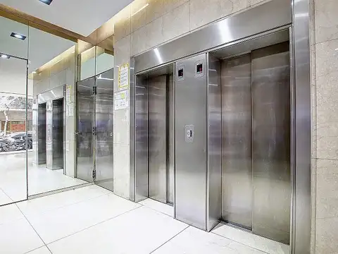 Oficina en Alquiler con 1 cochera