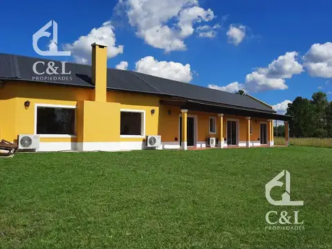 Casa 5 ambientes con 3 baños