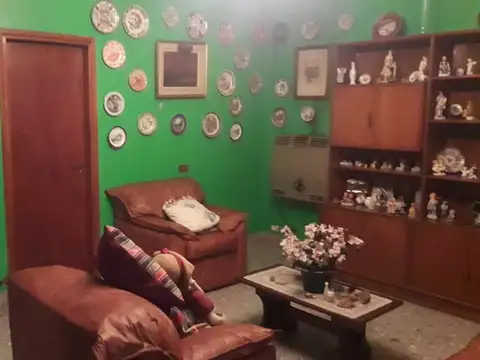 Casa 4 ambientes con 1 baño