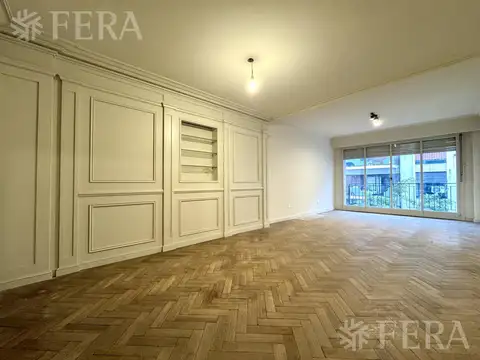 Venta semipiso de 4 ambientes con balcón en Nuñez