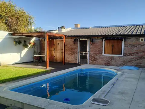 CASA 3 AMBIENTES CON PISCINA Y QUINCHO
