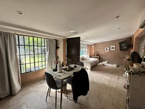 En Venta De Casa 4 Ambientes Con Parque En Moreno - Escritura Inmediata