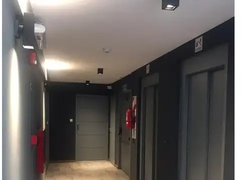 *OFICINA PREMIUM DE 48 M2 CUB. CON BAÑO, COCINA Y AIRE ACONDICIONADO FRIÓ CALOR