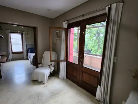 Casa 7 ambientes con 4 baños
