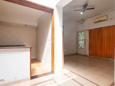 Casa 3 ambientes con 1 baño